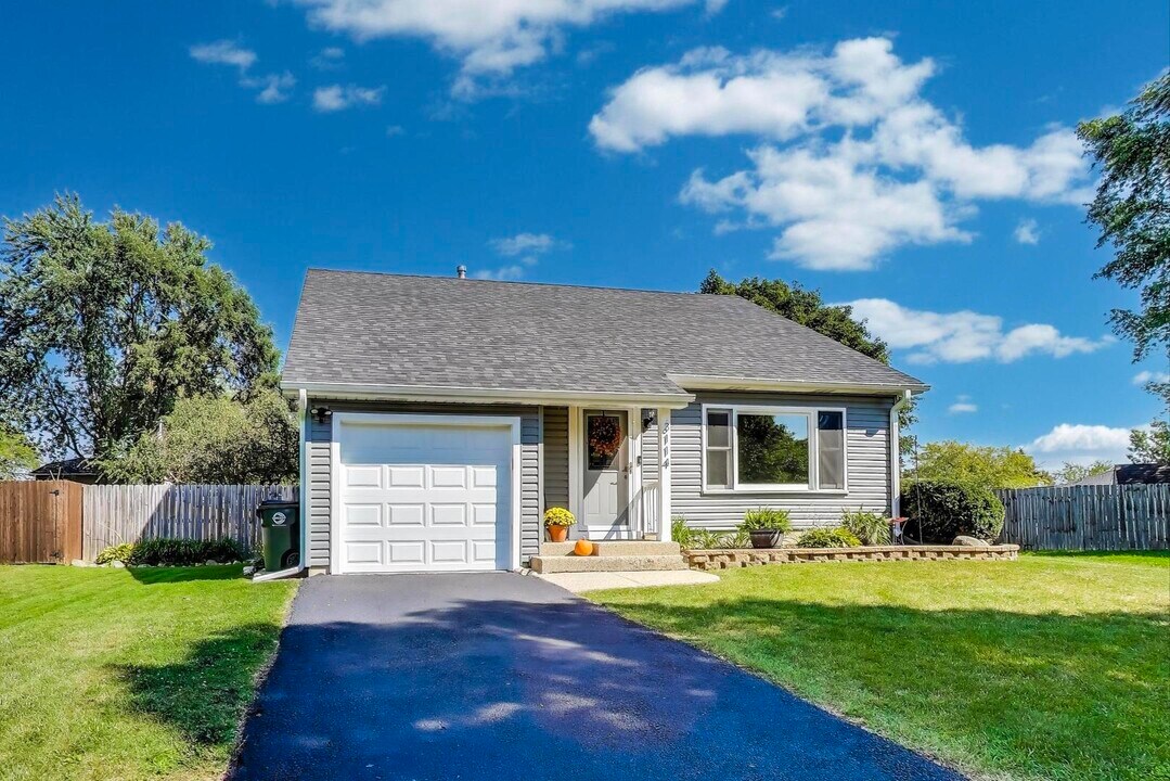 3114 Timber Hill Ln in Aurora, IL - Building Photo