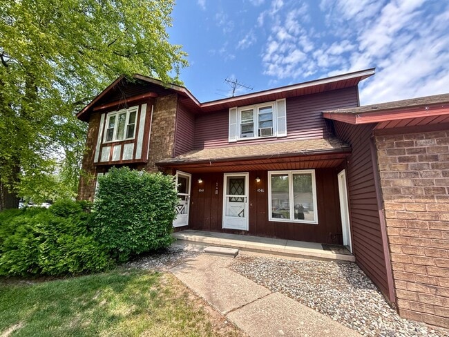 property at 4544-4546 Countrywood Ct SE