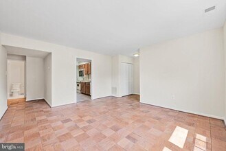 7520 Rhode Island Ave in College Park, MD - Building Photo - Building Photo