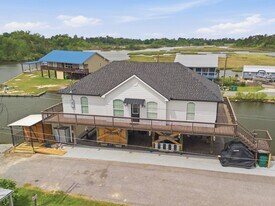 7238 Pirates Cove in Sulphur, LA - Building Photo