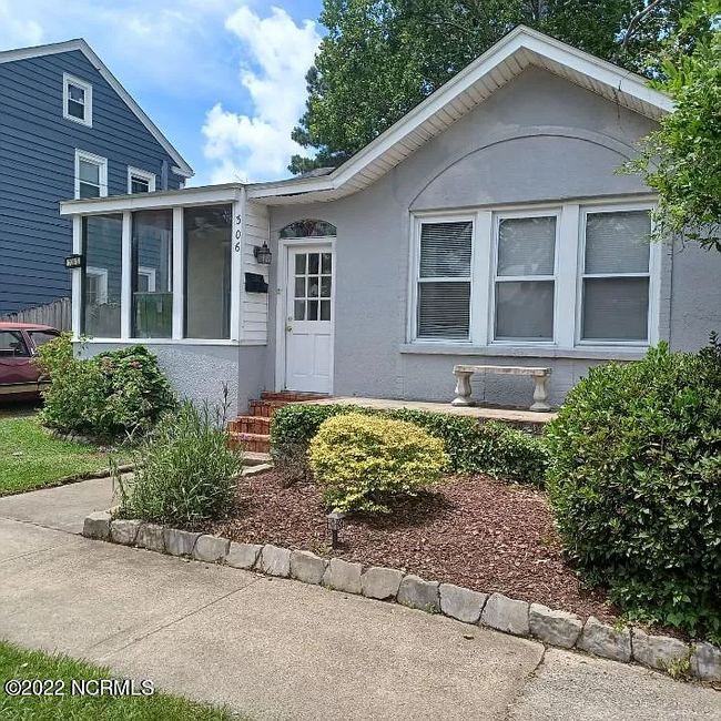 306 S Eastern St