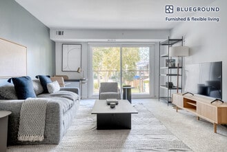 350 Sharon Park Dr, Unit FL2-ID1099 in Menlo Park, CA - Building Photo - Building Photo