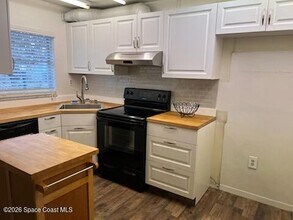 2497 Country Club Dr in Titusville, FL - Building Photo - Building Photo