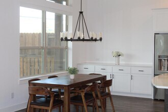 6606 Capstone Oak Ave in Houston, TX - Foto de edificio - Building Photo