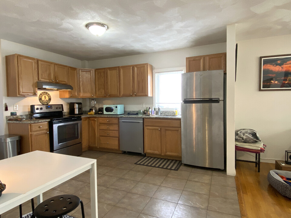 35 Dudley St, Unit 1 in Chelsea, MA - Building Photo