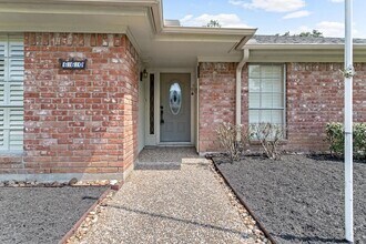 660 Bancroft Dr in Beaumont, TX - Foto de edificio - Building Photo