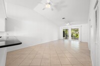 630 N Jefferson Ave in Sarasota, FL - Building Photo - Building Photo