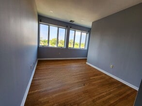 27 E Clinton Ave in Tenafly, NJ - Building Photo - Building Photo
