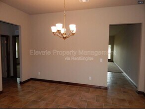 2314 Starwood Wy in Yukon, OK - Building Photo - Building Photo