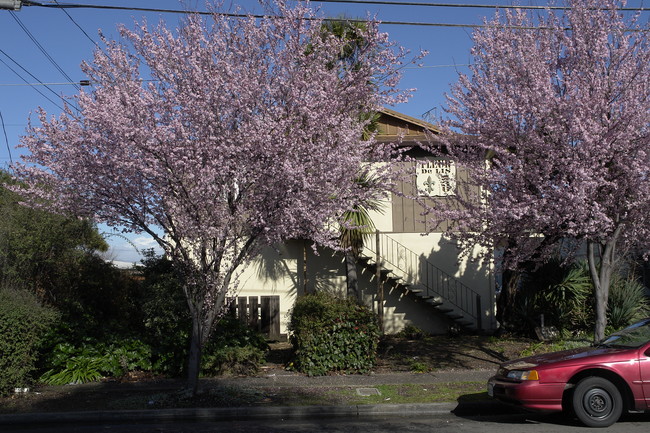 Fleur De Lis in Hayward, CA - Building Photo - Building Photo