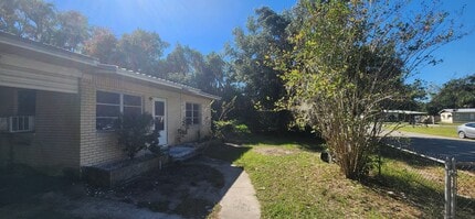 3323 Ross Cir in Palatka, FL - Building Photo - Building Photo