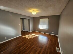 3121 Shadow Brook Dr in Indianapolis, IN - Building Photo - Building Photo