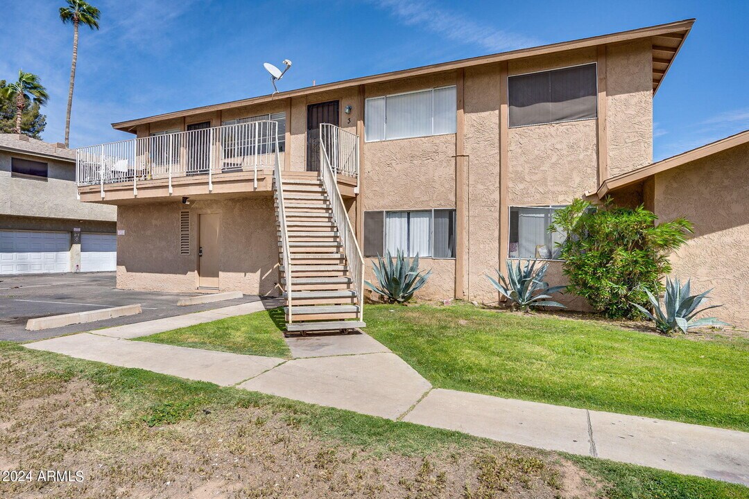 3308 W Loma Ln, Unit 3 in Phoenix, AZ - Building Photo
