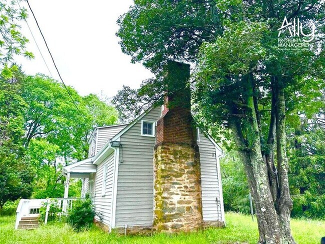 property at 7285 Thomas Jefferson Pkwy