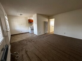 908 Nevada St in Kingsburg, CA - Building Photo