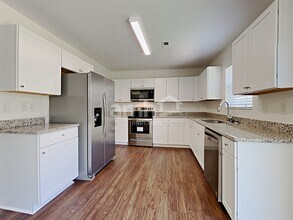 8443 Redding Glen Ave in Charlotte, NC - Building Photo - Building Photo