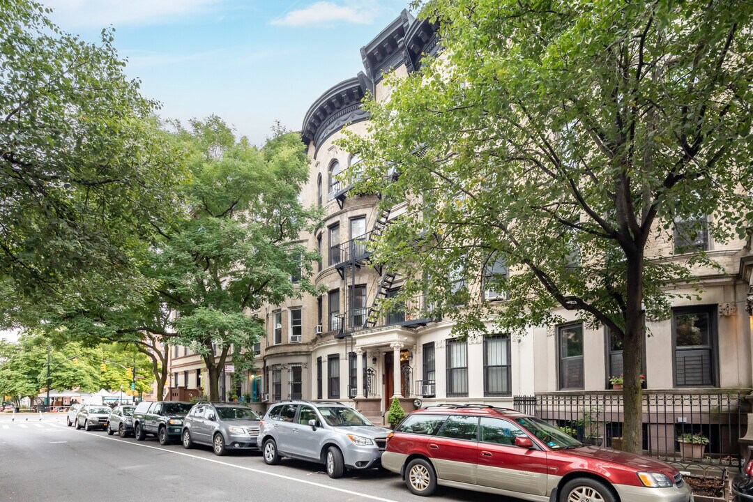 466 15th St in Brooklyn, NY - Building Photo