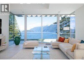 6911 Isleview Rd in West Vancouver, BC - Building Photo - Building Photo