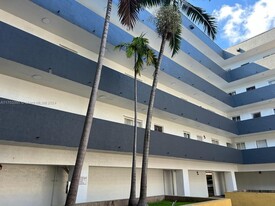 11000 SW 200th St in Cutler Bay, FL - Building Photo - Building Photo