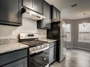 1403 Dennison St in Dallas, TX - Building Photo - Building Photo
