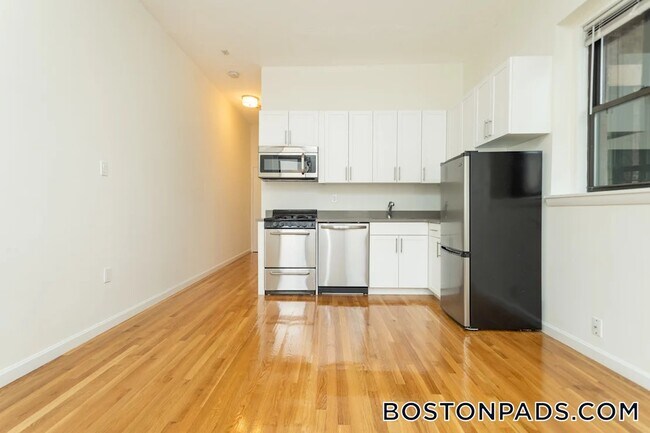 179 St Botolph St, Unit 4
