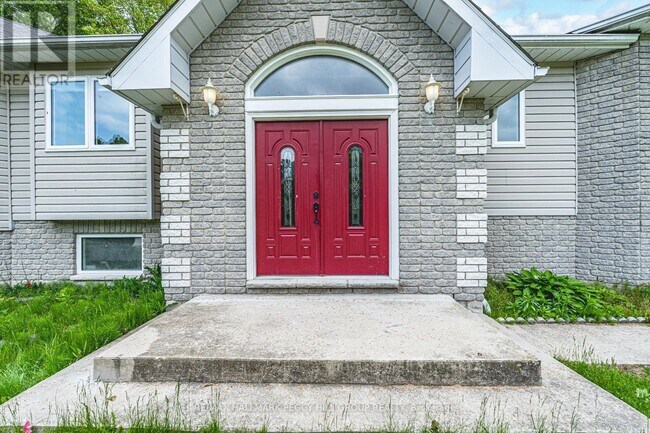 1 Kenwell Ct in Wasaga Beach, ON - Building Photo - Building Photo