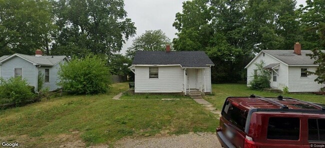 property at 579 N 30th St