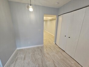 35 Summercreek Dr in Spartanburg, SC - Foto de edificio - Building Photo