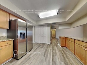 4110 Yellowwood Dr in Valrico, FL - Building Photo - Building Photo