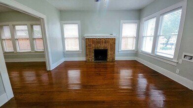 2039 W Main St in Houston, TX - Building Photo - Building Photo