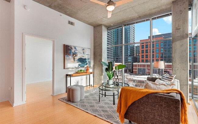 1700 Bassett St, Unit 516 in Denver, CO - Building Photo - Building Photo