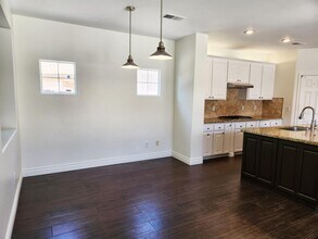 11308 Rotherfield Pl in Bakersfield, CA - Building Photo - Building Photo