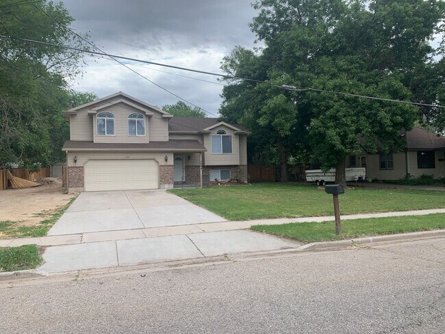 5884 S 2700 W in Roy, UT - Building Photo - Building Photo