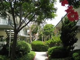 Manhattan Beach Artesia Apartments