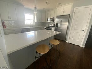 1063 North Ave-Unit -2 in Elizabeth, NJ - Building Photo - Building Photo