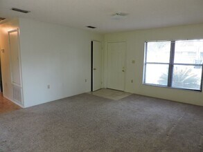 670 SW Cardinal Dr in Keystone Heights, FL - Building Photo - Building Photo