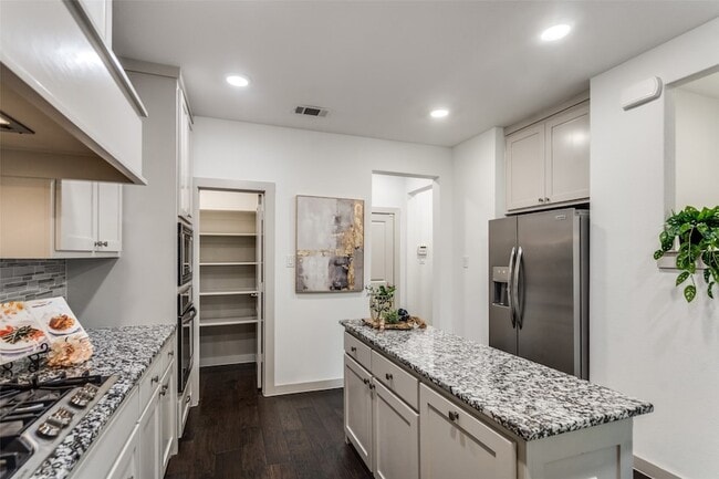 1423 Lamb Dr in Plano, TX - Building Photo - Building Photo