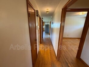 406 Choptack Rd in Rogersville, TN - Foto de edificio - Building Photo