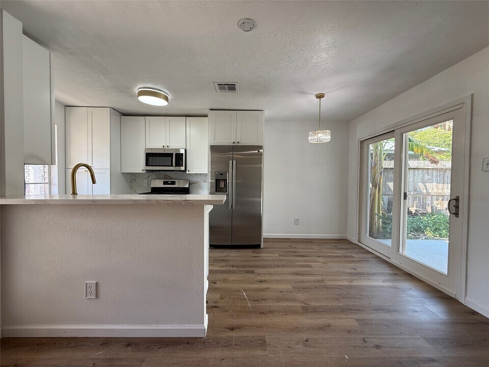 622 Bradley St in Seabrook, TX - Building Photo