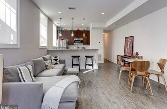 12 S St NE in Washington, DC - Building Photo - Building Photo