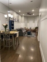 1718 N Campbell Ave, Unit 1 in Chicago, IL - Foto de edificio - Building Photo