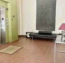 7275 SW 90th St, Unit C413 in Miami, FL - Foto de edificio - Building Photo