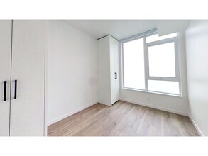 10448 University Dr in Surrey, BC - Building Photo - Building Photo