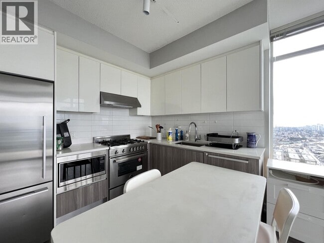 property at 4900 Lennox Ln