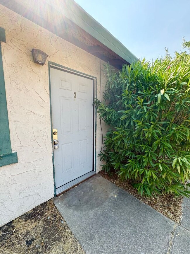 property at 5580 Mountain View Dr