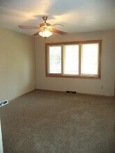 1145 Melrose Ave in Iowa City, IA - Building Photo - Building Photo