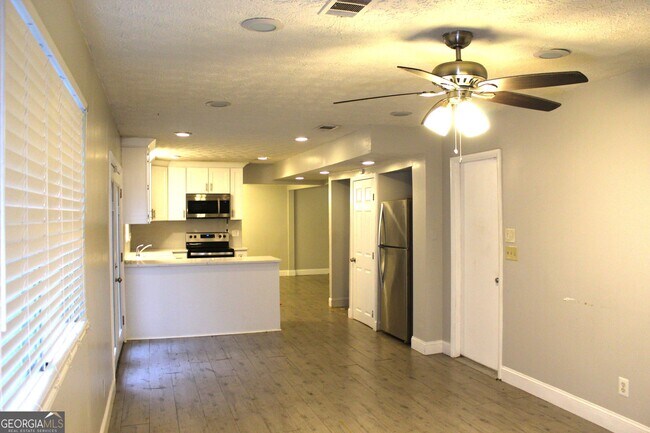 5811 Calico Ct in Lithonia, GA - Building Photo - Building Photo