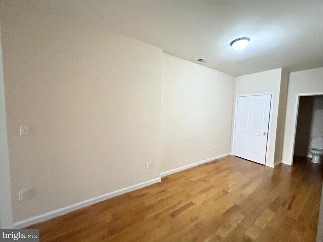 1803 Cecil B. Moore Ave photo'
