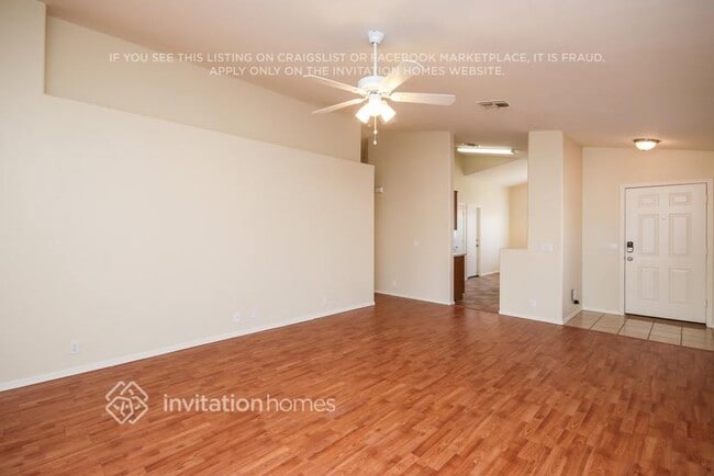 10630 E Emerald Ave in Mesa, AZ - Building Photo - Building Photo