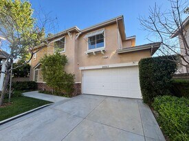 28357 Mayfair Dr in Santa Clarita, CA - Building Photo